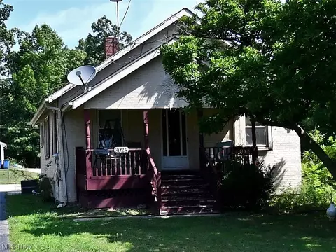 3025 Woodbine SE, Warren, OH 44484