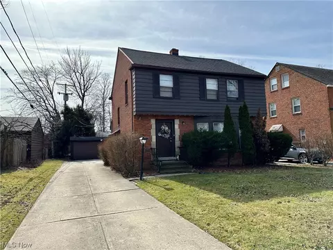 3850 Hillbrook Rd, University Heights, OH 44118