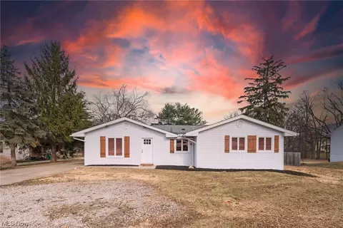 2623 Sourek, Akron, OH 44333