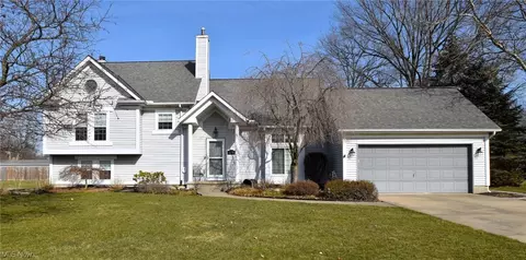 6799 Nicoll Dr, North Ridgeville, OH 44039