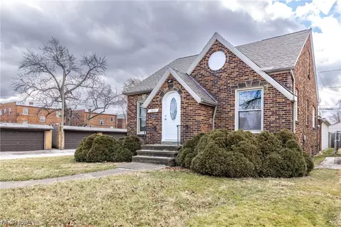 Exterior - 7409 Brookside Dr, Brooklyn, OH 44144 photo 2 of 7