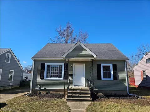 Exterior - 2248 Hamilton Ave, Lorain, OH 44052 photo 2 of 11
