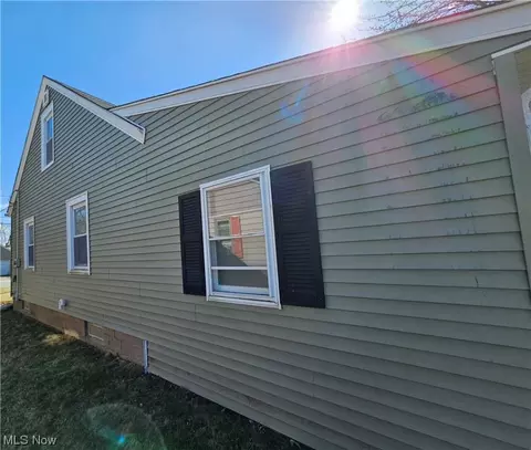 Exterior - 2248 Hamilton Ave, Lorain, OH 44052 photo 9 of 11