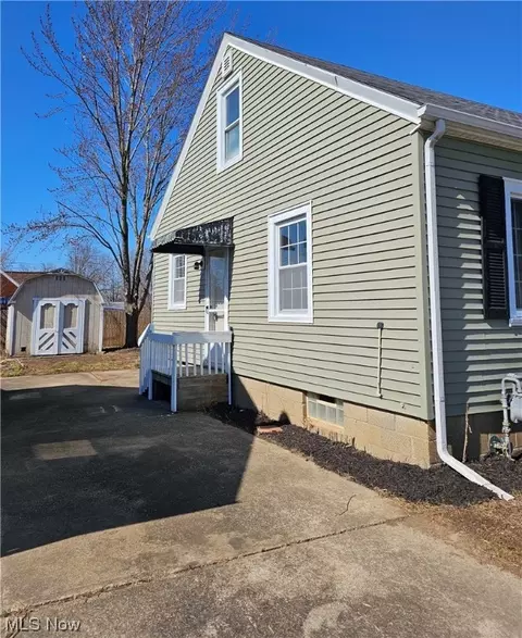 Exterior - 2248 Hamilton Ave, Lorain, OH 44052 photo 5 of 11