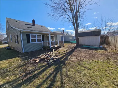 Exterior - 2248 Hamilton Ave, Lorain, OH 44052 photo 7 of 11