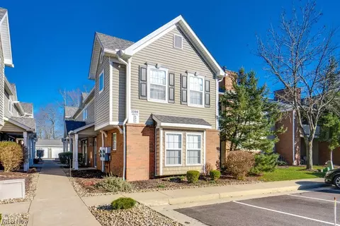 3398 Lenox Village Dr #238, Fairlawn, OH 44333