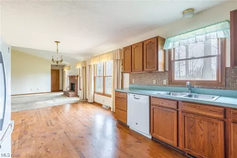 Kitchen - 325 Hendrix Blvd, Lagrange, OH 44050 photo 3 of 3
