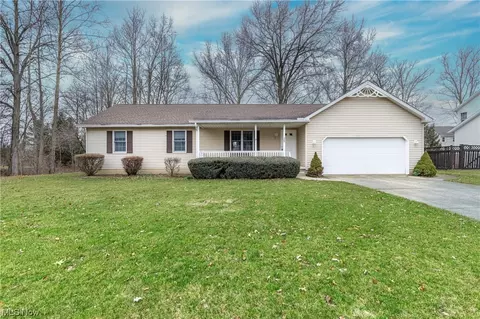 325 Hendrix Blvd, Lagrange, OH 44050
