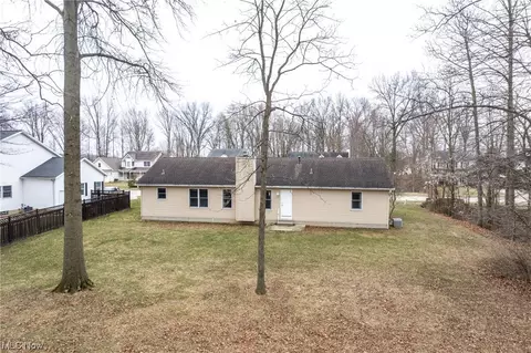 Exterior - 325 Hendrix Blvd, Lagrange, OH 44050 photo 11 of 11
