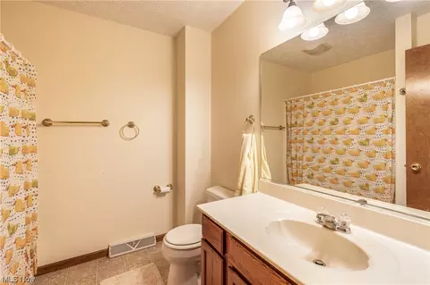 Bath - 325 Hendrix Blvd, Lagrange, OH 44050 photo 2 of 2
