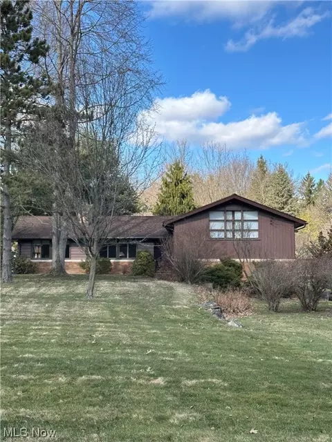 1108 Mansell Dr, Youngstown, OH 44505