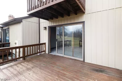 Exterior - 2409 Bunker #E, Willoughby, OH 44094 photo 5 of 6