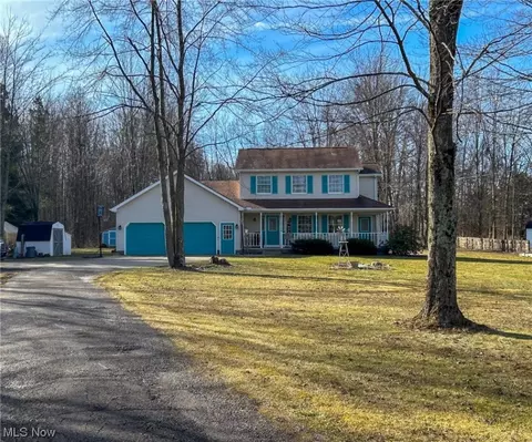 1139 Bristol Champion Townline Rd NW, Bristolville, OH 44402