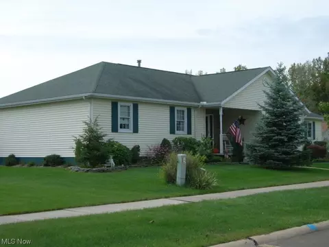 325 Fieldstone Ct, Wellington, OH 44090