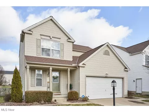 1125 Ledgestone Dr, Wadsworth, OH 44281