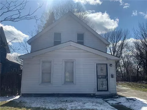 6624 Charter, Cleveland, OH 44127