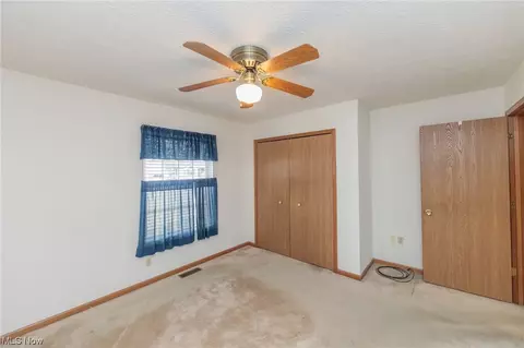 Bedroom - 328 Kansas Ave, Elyria, OH 44035 photo 5 of 7