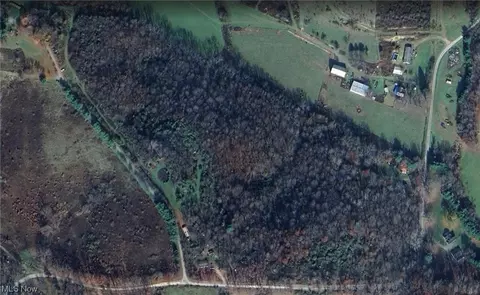 237 Holly Rd NW, Dellroy, OH 44620