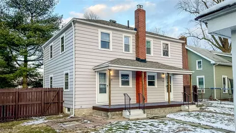 1124 Lake Ave, Elyria, OH 44035 photo 4