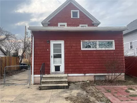 Exterior - 431 Delmar Ave, Akron, OH 44310 photo 3 of 5