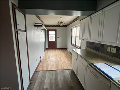 Kitchen - 431 Delmar Ave, Akron, OH 44310 photo 2 of 2