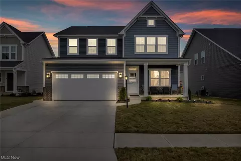 36275 Lands End Dr, North Ridgeville, OH 44039