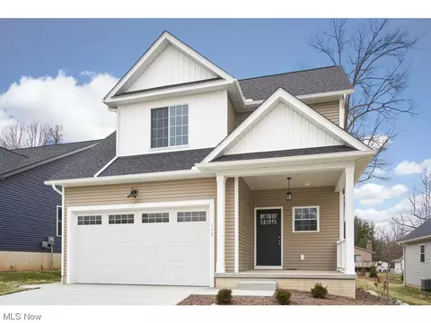 760 Thorn Way, Doylestown, OH 44230