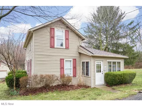 2483 W Comet Rd, Clinton, OH 44216