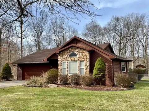 180 Harvest Run Rd, Marietta, OH 45750