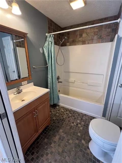 Bath - 4338 Maple, Richfield, OH 44286 photo 2 of 2