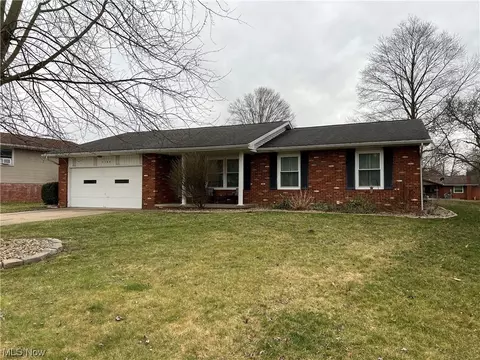 1180 Nottingham Sq NE, Bolivar, OH 44612