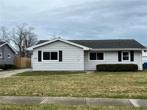 1975 Homewood, Lorain, OH 44055