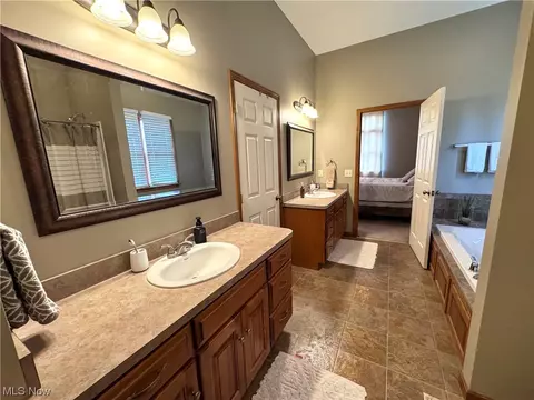 Bath - 721 E 12th St, Dover, OH 44622 photo 4 of 5