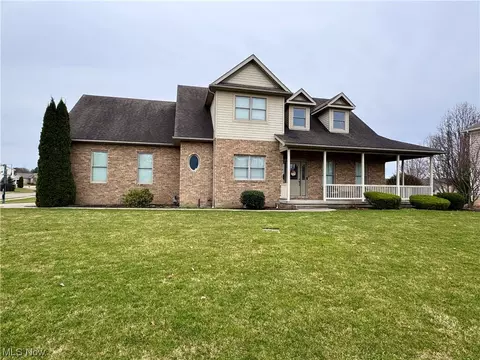 Exterior - 721 E 12th St, Dover, OH 44622 photo 11 of 14