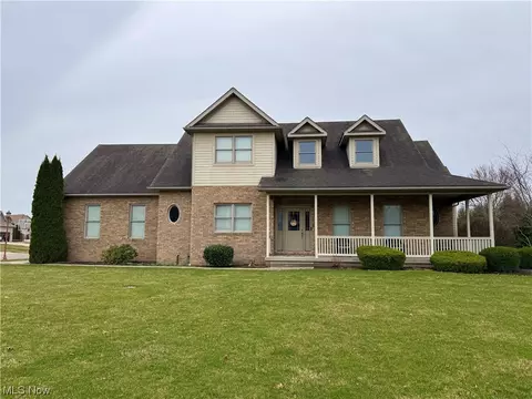 721 E 12th St, Dover, OH 44622