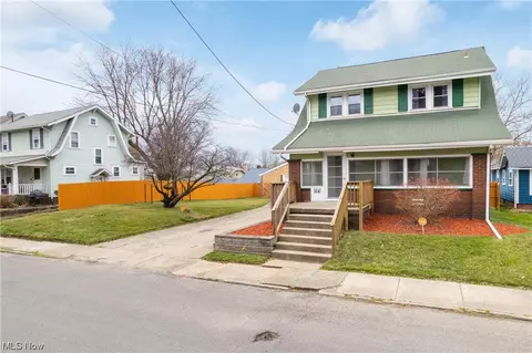 1641 Gibbs Ave NE, Canton, OH 44705