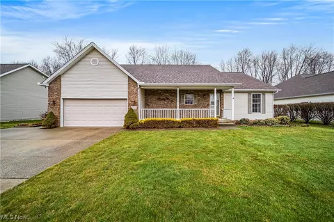 7665 Travis Dr, Madison, OH 44057