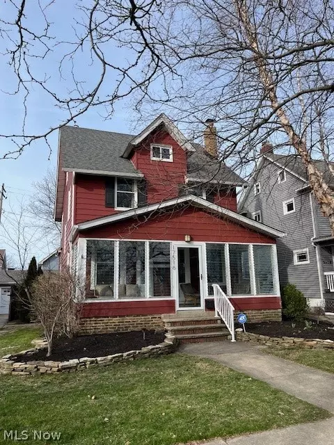 17516 Fries Ave, Lakewood, OH 44107
