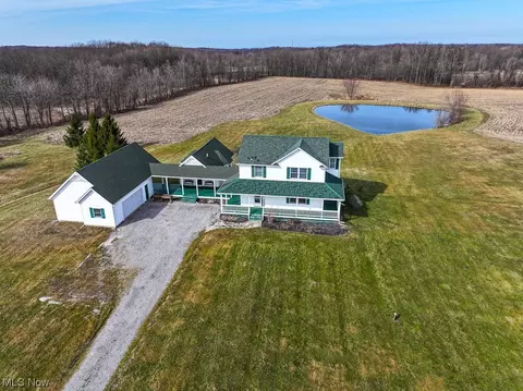 6861 Hatches Corner Rd, Conneaut, OH 44030