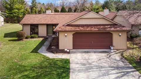 10767 Meadow Trl, Strongsville, OH 44149