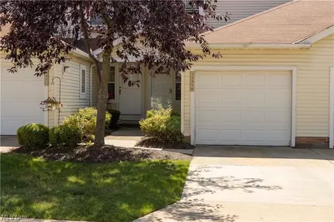 1245 Leeward #B, Willoughby, OH 44094