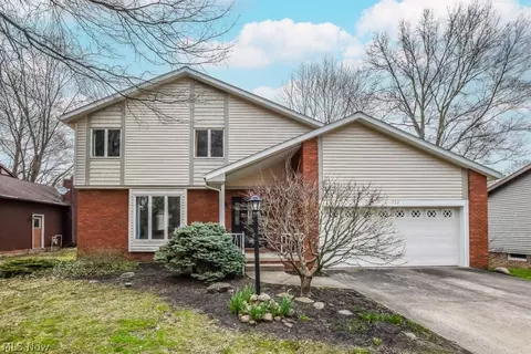 1722 Nutmeg Cir NE, Massillon, OH 44646