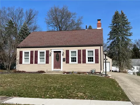 1230 Plymouth St NW, Massillon, OH 44646
