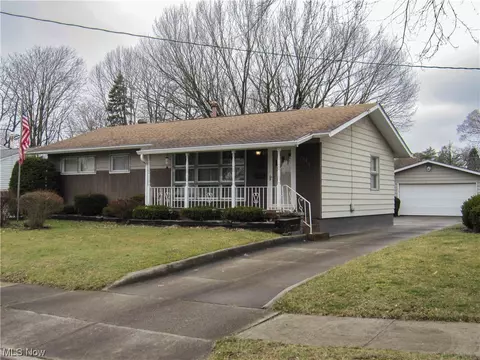 1845 Guss Ave, Akron, OH 44312