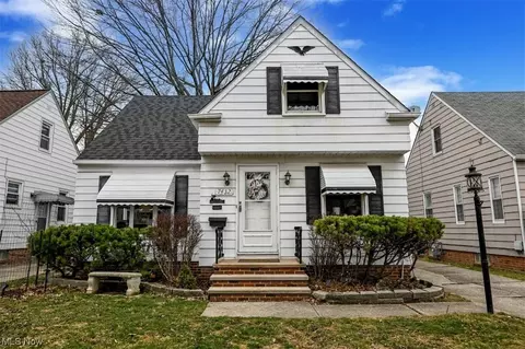 7432 Woodhaven, Brooklyn, OH 44144