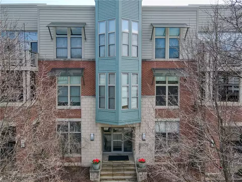 2079 Random Rd #104, Cleveland, OH 44106