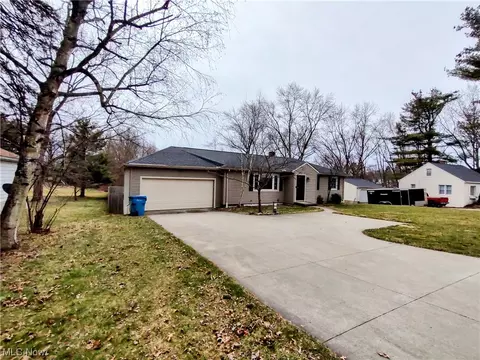 1468 Steese, Uniontown, OH 44685