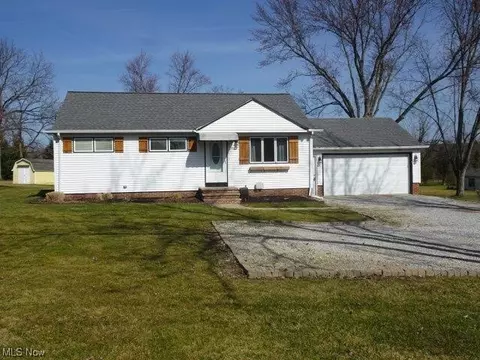 8454 Boston Rd, North Royalton, OH 44133