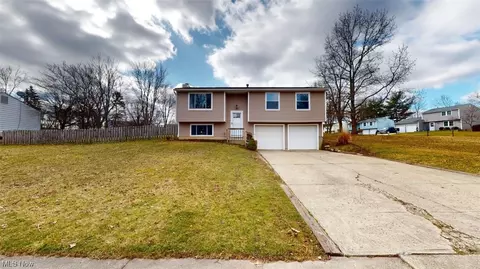 898 Ridgeview Dr, Medina, OH 44256
