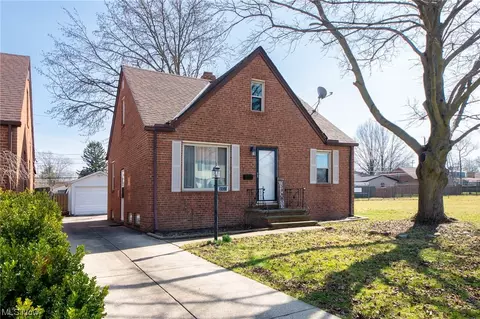 5931 Deering Ave, Parma Heights, OH 44130